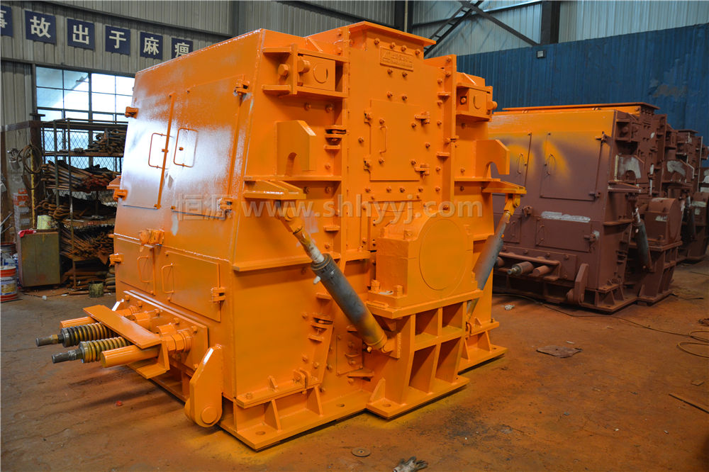 可逆锤式破碎机